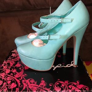 Mint Green Pumps